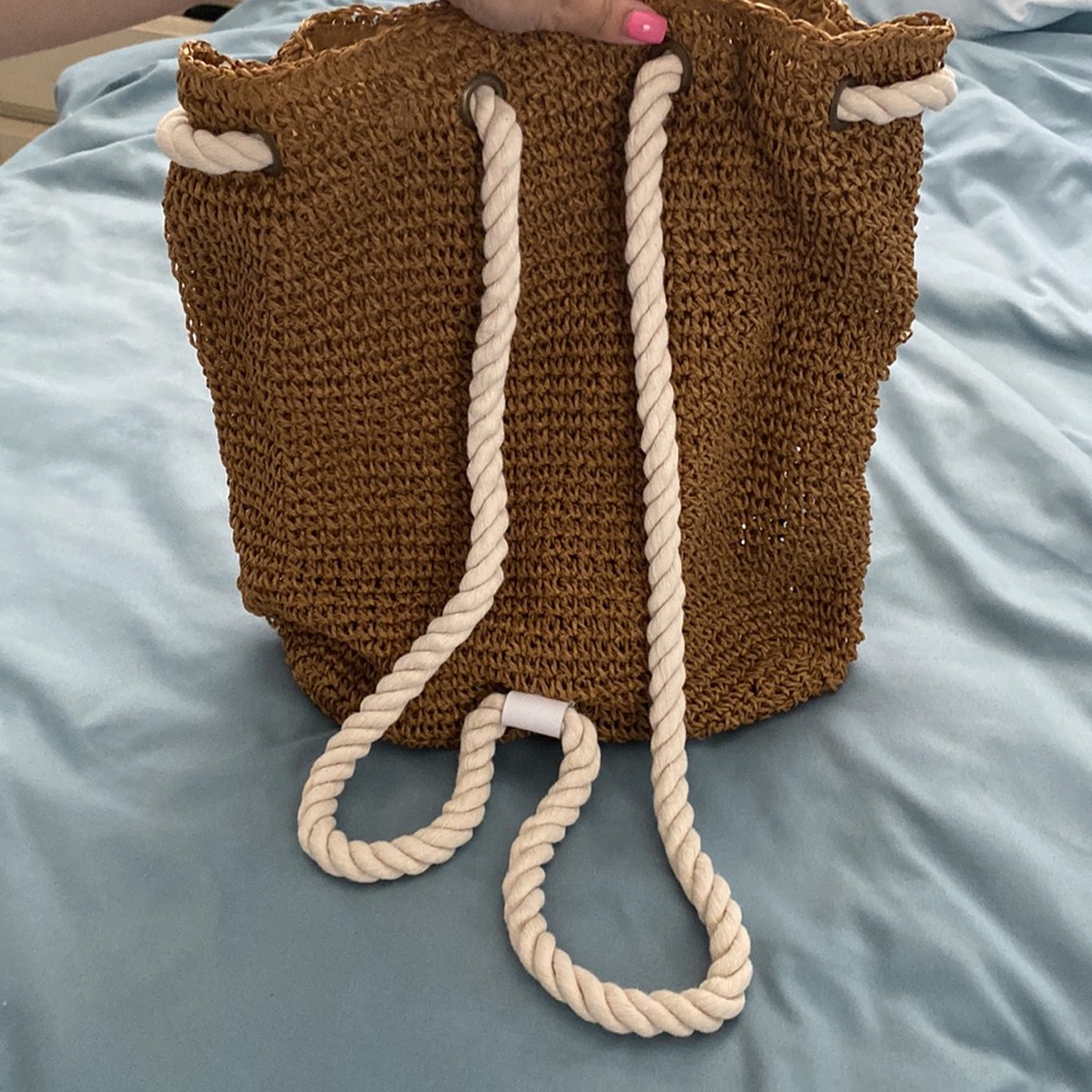 Beach Style Backpack - Picture 3 of 4
